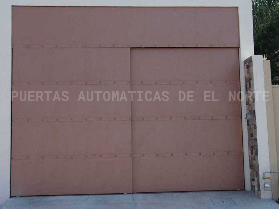 Puerta Cerrada en Fierro 029